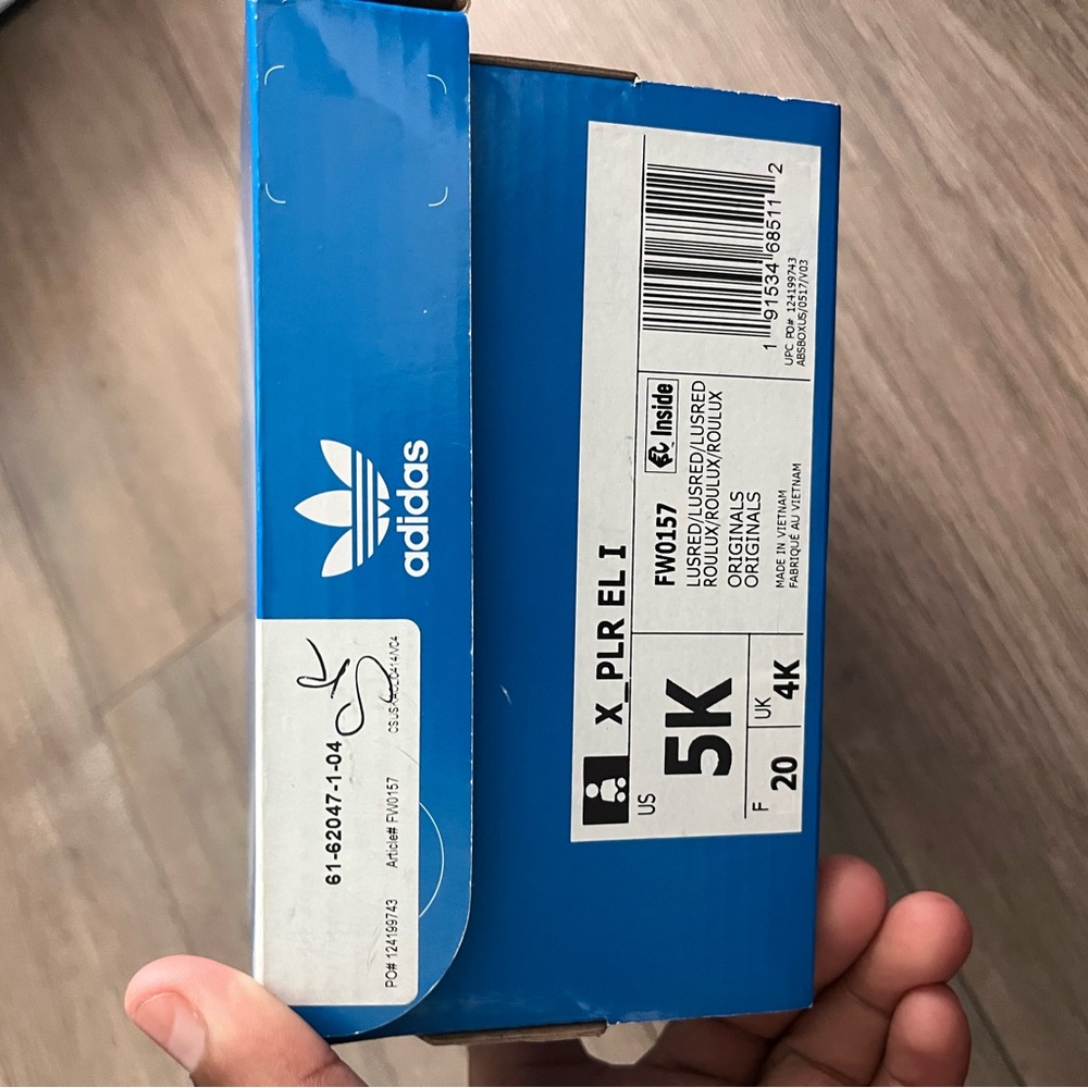 Baby boys Adidas shoes(red)